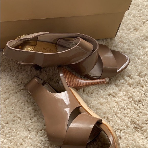 Michael Kors - Picture 4 of 5